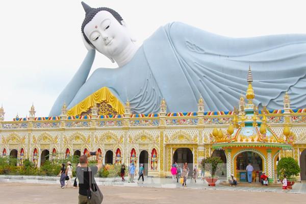 Về Chùa Som Rong, nghe hồn văn hóa Khmer vọng ngân