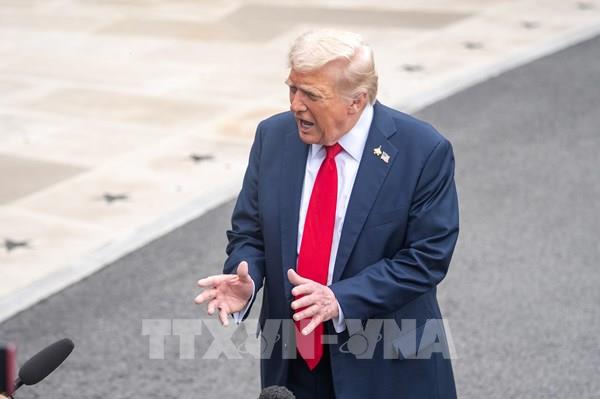 Tổng thống Mỹ không hài lòng vì Fed chậm hạ lãi suất