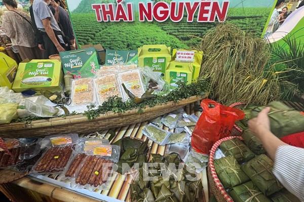 "Đệ nhất danh trà” Thái Nguyên lan tỏa hương vị giữa lòng Hội chợ Mùa Thu 2025