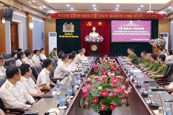 Cục Thuế và Học viện Cảnh sát nhân dân tổ chức khóa bồi dưỡng chuyên sâu về thuế