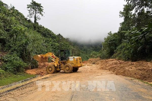 Quảng Ngãi: Đèo Lò Xo tiếp tục sạt lở