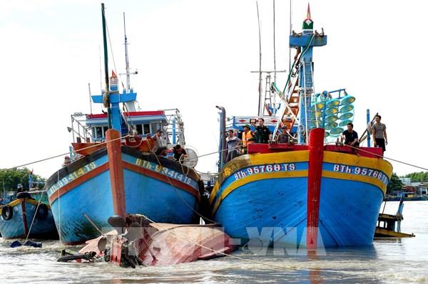 Lâm Đồng chìm 5 tàu cá do mưa lũ