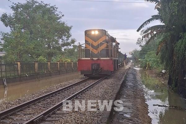 Thông tuyến đường sắt Bắc Nam qua thành phố Huế
