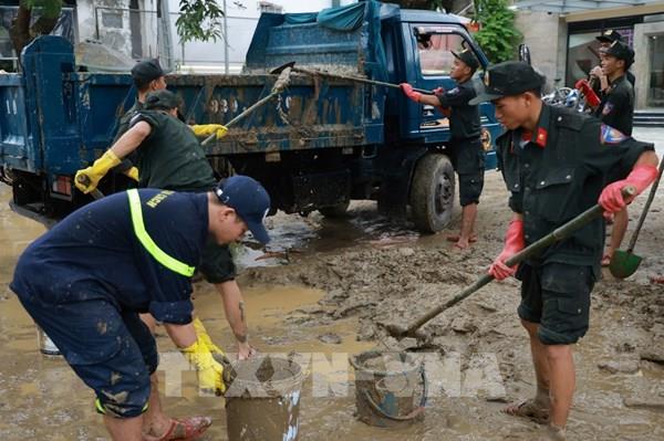 Huế huy động 8.250 người khắc phục hậu quả mưa lũ đặc biệt lớn