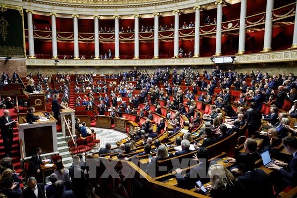 Quốc hội Pháp bác bỏ thuế tài sản giữa lúc căng thẳng ngân sách gia tăng