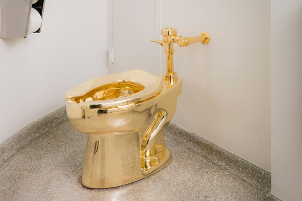 Cơ hội sở hữu chiếc bồn cầu đắt giá nhất hành tinh