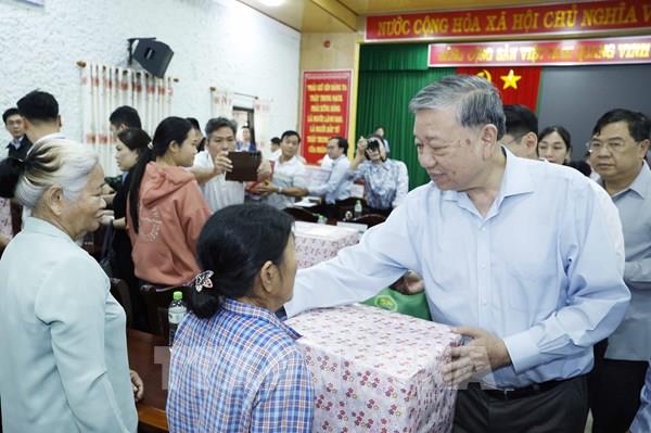 Tổng Bí thư Tô Lâm: Khẩn trương khắc phục hậu quả mưa lũ tại Huế để cuộc sống người dân sớm trở lại bình thường