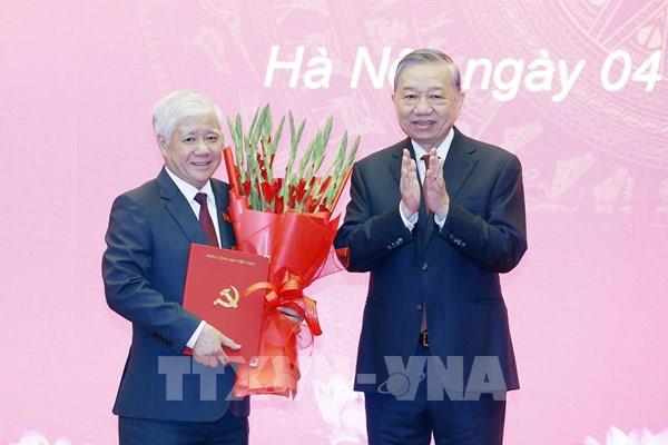 Tổng Bí thư Tô Lâm trao quyết định chỉ định Phó Bí thư thường trực Đảng ủy Quốc hội