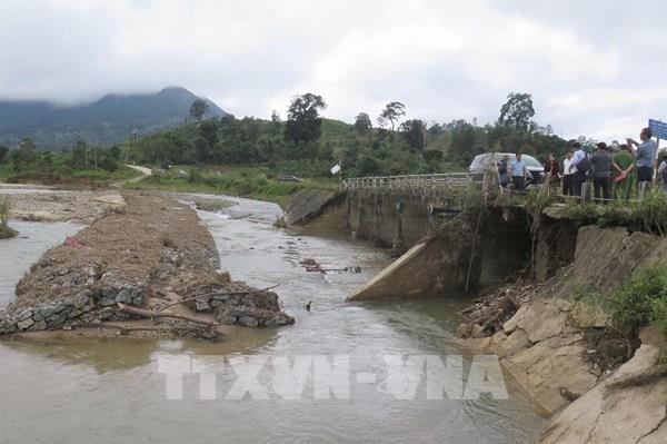 Quảng Ngãi khẩn trương khắc phục sạt lở, nối lại giao thông vùng biên Đăk Plô