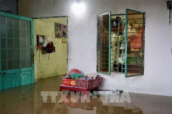 Đà Nẵng: Ngành y tế khẩn cấp khử khuẩn, ngăn ngừa dịch bệnh sau lũ