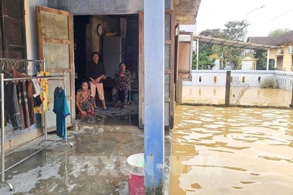 Huế còn trên 15.000 ngôi nhà bị ngập