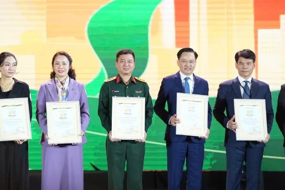 Vinachem đạt Giải thưởng “Không gian trưng bày tiêu biểu” tại Hội chợ Mùa Thu 2025