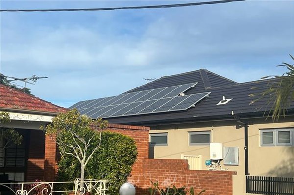 Australia cung cấp miễn phí điện Mặt Trời 3 giờ mỗi ngày từ năm 2026