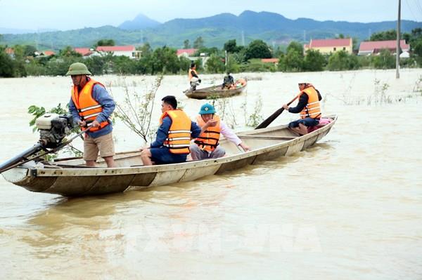 Quảng Trị khẩn trương hỗ trợ hơn 400 hộ dân bị cô lập do mưa lũ kéo dài