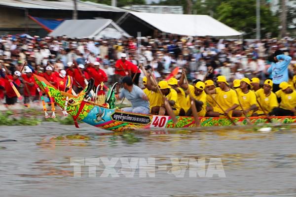 Đua ghe Ngo: Hơi thở văn hóa Khmer trên sóng nước