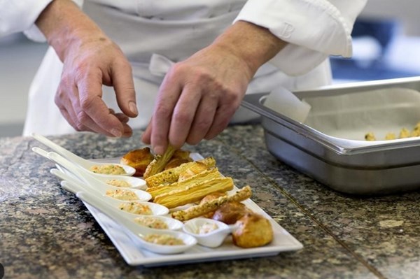 Ẩm thực truyền thống Pháp trước sức ép tự làm mới