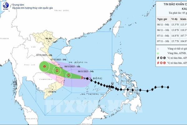 Bão số 13 di chuyển nhanh, gió giật cấp 17, cảnh báo mưa lớn diện rộng