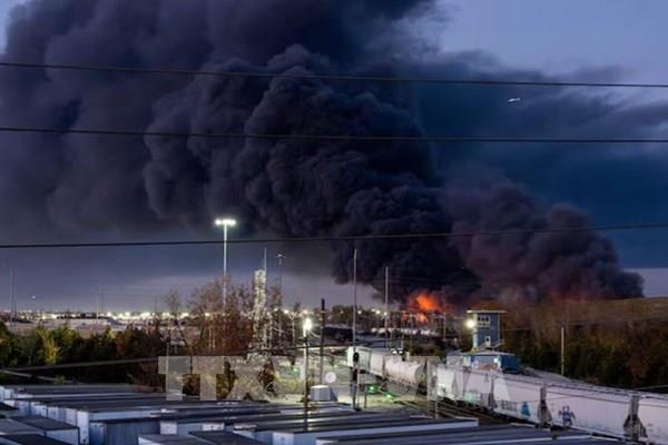 Rơi máy bay chở hàng UPS ở Mỹ, ít nhất 11 người thiệt mạng