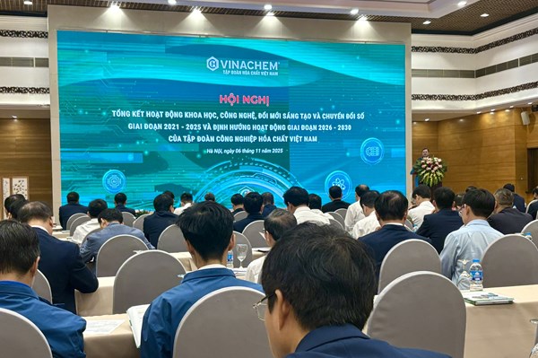 Vinachem lấy đổi mới sáng tạo và khoa học công nghệ làm động lực chính tăng trưởng