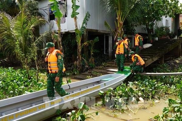 Quản lý chặt địa bàn, ngăn chặn buôn lậu qua biên giới