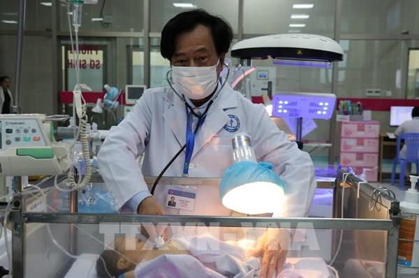 Định hình “gói quyền lợi sức khỏe cơ bản” cho mọi công dân