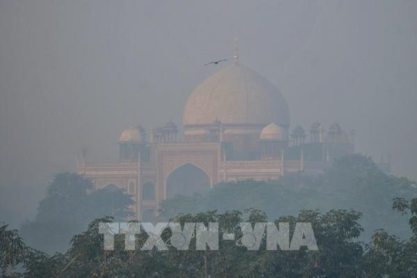 Thủ đô Ấn Độ chìm trong khói độc, chuyên gia cảnh báo rời thành phố