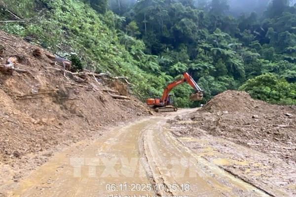 Thông xe một làn đường Hồ Chí Minh nhánh Tây qua thành phố Huế