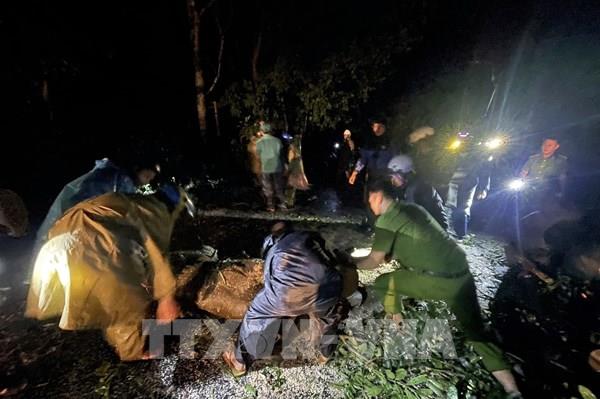 Bão số 13: Lực lượng chức năng Đắk Lắk khẩn trương khắc phục hậu quả trong đêm