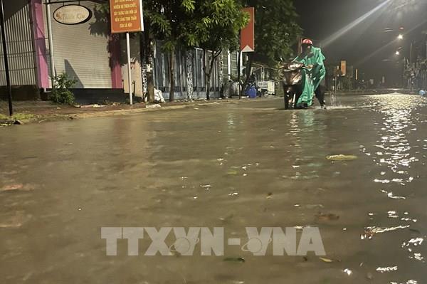 Bão số 13: Quảng Ngãi triều cường dâng cao uy hiếp các khu dân cư