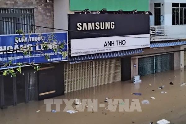 Nước sông Kỳ Lộ (Đắk Lắk) dâng cao gây ngập lụt, chia cắt giao thông