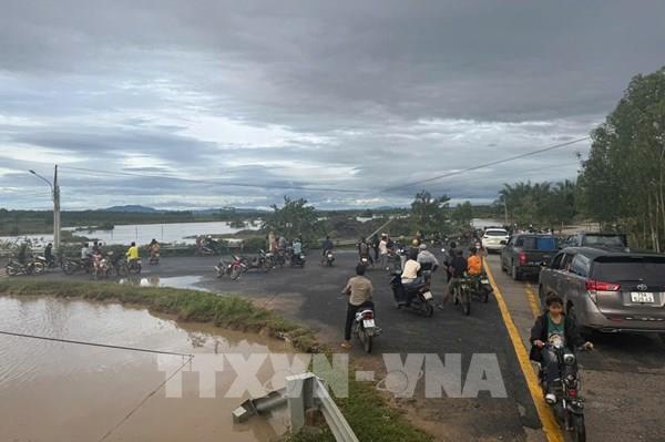 Gia Lai: Sạt lở chia cắt giao thông, nhiều khu vực ngập lụt do lũ sông Ba dâng nhanh