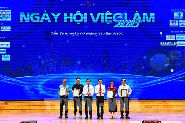 Cơ hội việc làm cho sinh viên y dược khu vực Đồng bằng sông Cửu Long