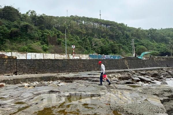 Khắc phục sạt lở bờ kè biển ở phường Đồ Sơn