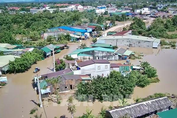 Ứớc tính thiệt hại ban đầu do ảnh hưởng bão số 13 là 7.050 tỷ đồng ​