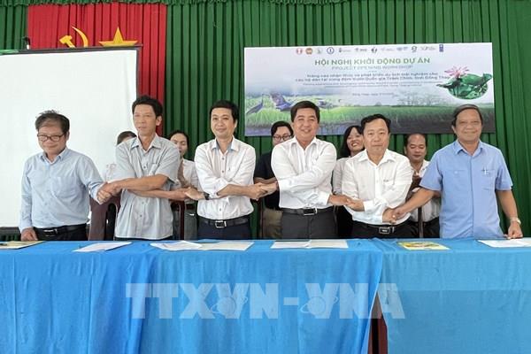 Tạo sinh kế ổn định, bảo vệ hệ sinh thái Tràm Chim