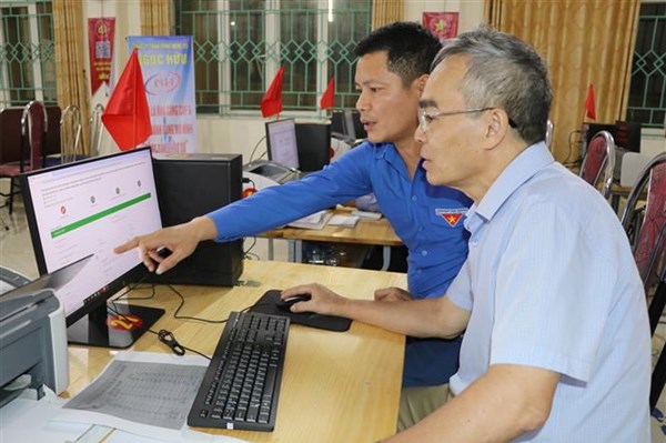 "Bình dân học vụ số": Khi con chữ hóa thành con số