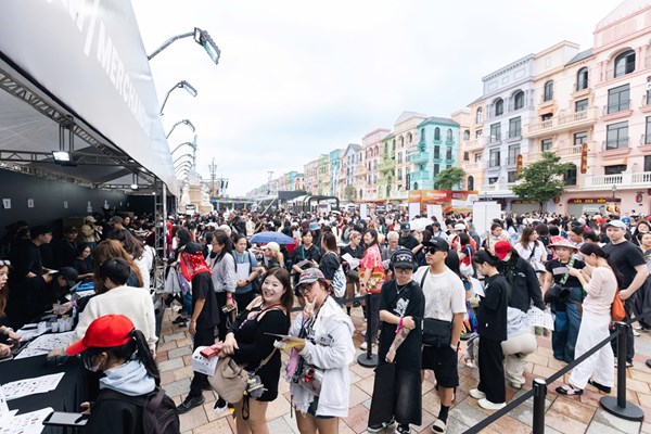 Ocean City "bùng nổ" trước giờ G: Fan Việt và quốc tế cuồng nhiệt đổ về, tạo nên trải nghiệm âm nhạc hiếm có