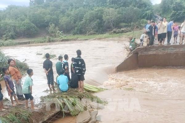 Trưởng ban Chỉ đạo Phòng thủ dân sự Quốc gia chỉ đạo ứng phó với mưa lũ khu vực miền Trung