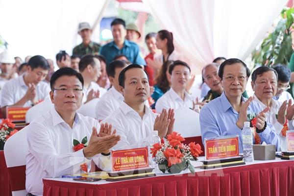 Phó Thủ tướng Lê Thành Long dự Lễ khởi công trường phổ thông liên cấp tại tỉnh Điện Biên