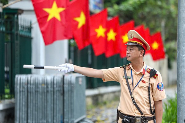 Từ ngày 14/11 cấm phương tiện từ Xuân Diệu rẽ trái đi Âu Cơ hướng về cầu Nhật Tân