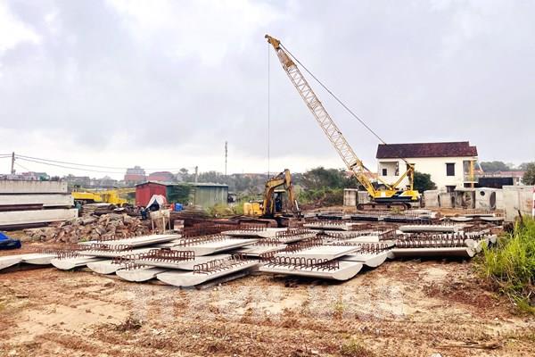 Điều chỉnh tăng vốn Dự án Đường và cầu vượt đường sắt trung tâm thành phố Đồng Hới