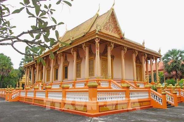 Khám phá Chùa Khleang: Điểm hẹn tâm linh và nghệ thuật giữa miền Tây