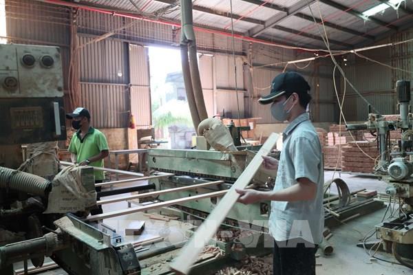 Gia Lai linh động giải pháp thu thuế, hỗ trợ doanh nghiệp sau bão số 13