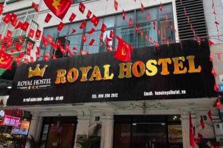 Hà Nội xử lý Royal Hostel “bùng” phòng khách đã thanh toán