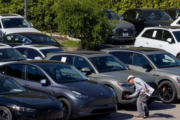 Xe cũ tại Anh tăng trưởng quý thứ 11, xe điện lập kỷ lục mới