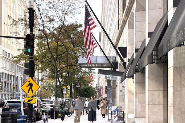 Bộ trưởng Tài chính Mỹ xác nhận kế hoạch phát tiền cho người dân thu nhập thấp