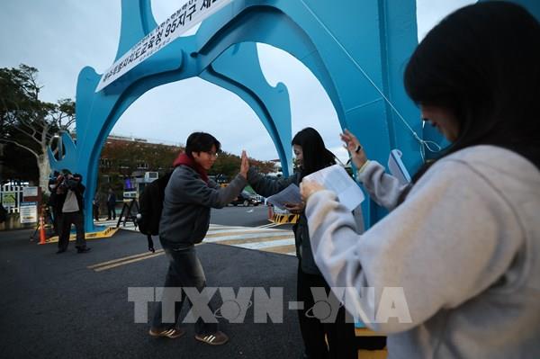 Hơn 550.000 học sinh Hàn Quốc bắt đầu “vượt vũ môn”