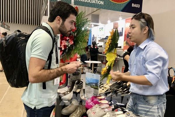 Đồng loạt khai mạc hai triển lãm quốc tế lớn về thời trang và ngành mẹ - bé