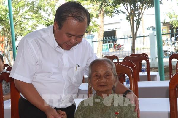 Mang an sinh đến với người dân vùng sâu Cà Mau