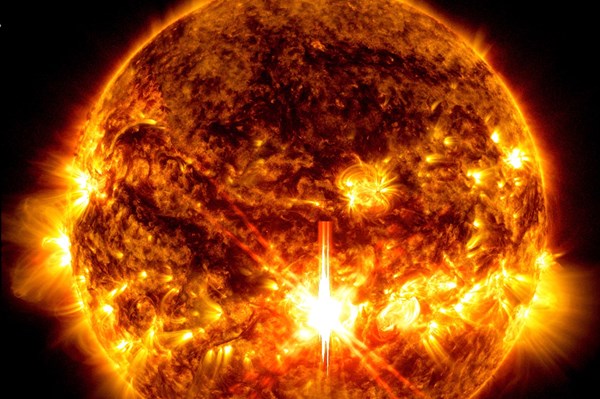 Cảnh bão bão từ nghiêm trọng